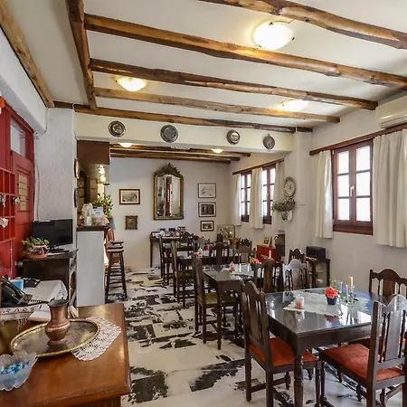 Chateau Zevgoli Hotel 2*