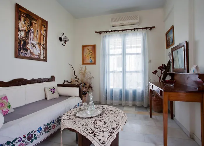 Chateau Zevgoli Отель Naxos City